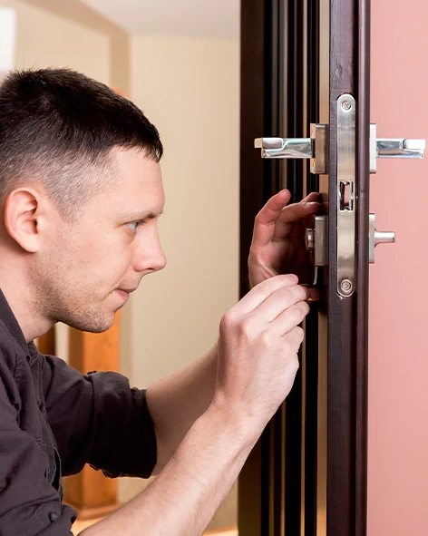 : Professional Locksmith For Commercial And Residential Locksmith Services in South San Jose Hills, CA