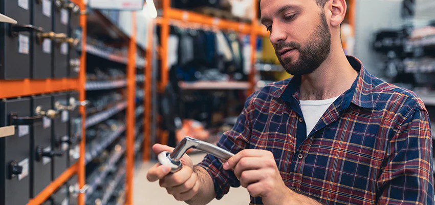 Locksmith For Retail Stores Lockout Services in South San Jose Hills, California